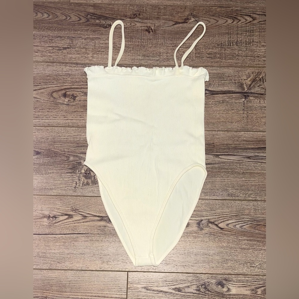 Zara Xs cream one piece bodysuit ribbed